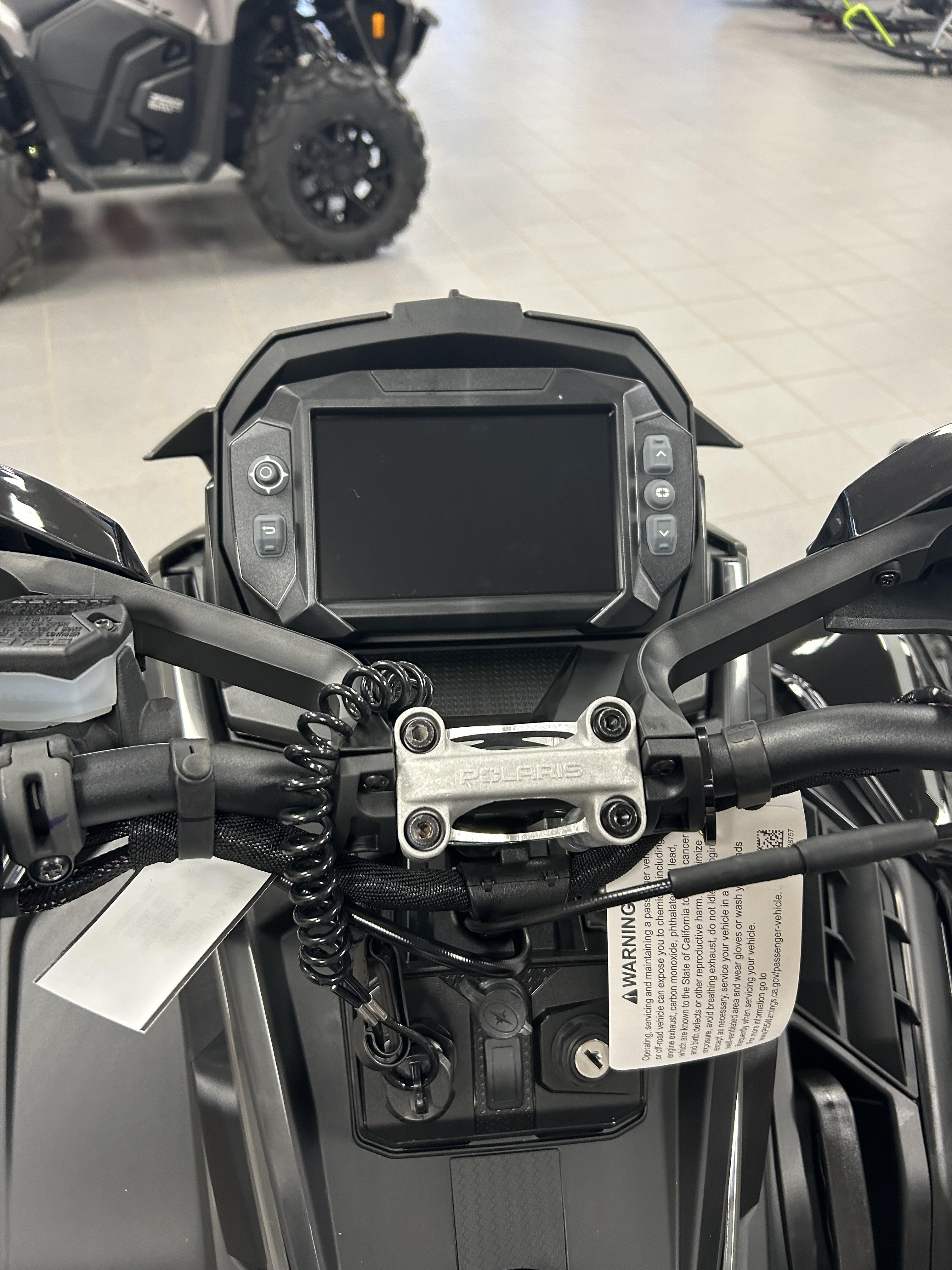 2025 Polaris 850 Indy XCR 136 / S25TDL8RS - Photo 6